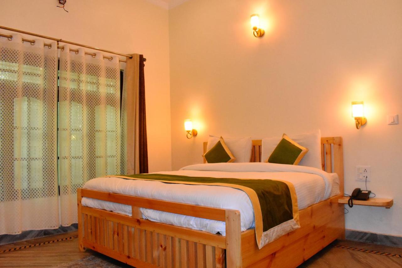 The Walnut Creek Hotel Bhimtal Exterior photo